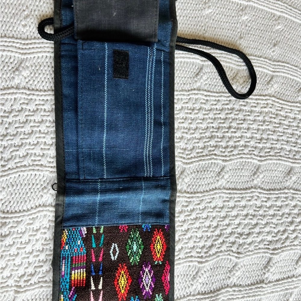 Colorful Patterned Crossbody Bag - Picture 7 of 8
